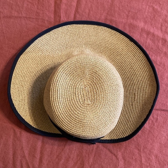 Ron Jon Woman’s Straw Hat with Black Ribbon & Trim with Adjustable Velcro Strip. - Picture 5 of 10
